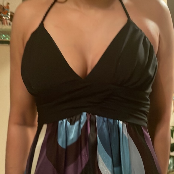 2 dresses - Picture 7 of 17